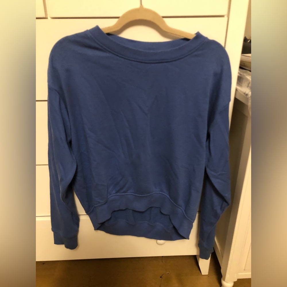 H&M basic blue sweatshirt
